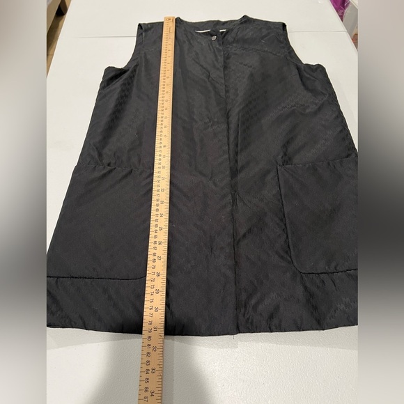 Max Mara Women's Mid-Length Quilted Vest with Pockets and Snap Fasteners Sz8 - Picture 7 of 12